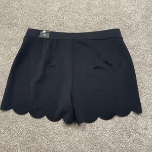 Express Scalloped Scallop Hem black Shorts Size Medium nwt